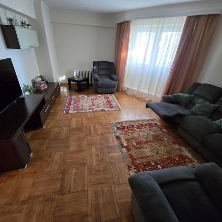 Apartament 3 Camere, Zona Dedeman Piteşti Exteriér fotografie